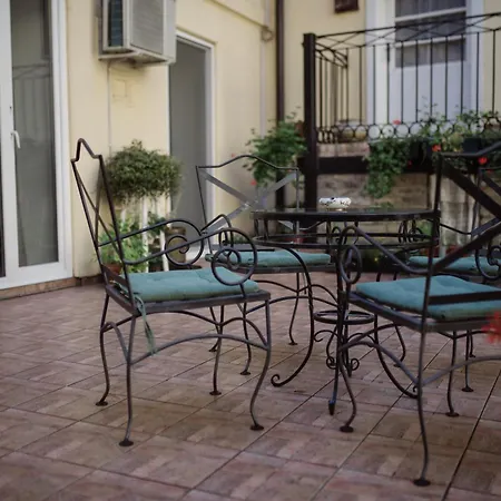 Maximus Apartment *